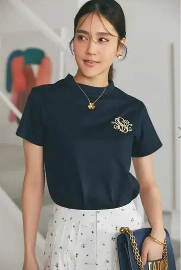 SVT 자수 티셔츠