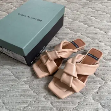 안헬 아랄콘 샌들 37
