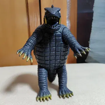 가메라 피규어 블랙 약 15cm