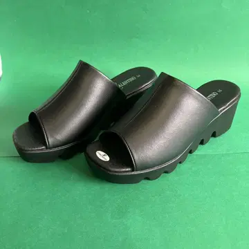 블랙 컴포트 샌들 오픈토
