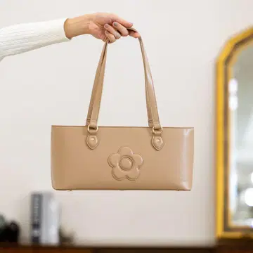 mary quant 마리 콴트 데이지 클래시컬 슬림 토트