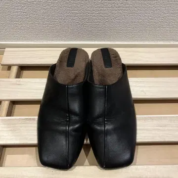 블랙 사보 샌들 합성 피혁