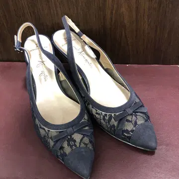 긴자 카네마츠 레이스 펌프스 23cm 네이비 스웨이드