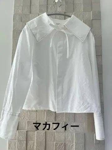맥피 빅 칼라 블라우스