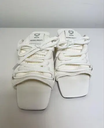 새상품 MAISON MAVERICK PRESENTS 샌들