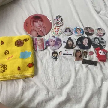 TWICE 채영 타월 캔뱃지 묶음 판매
