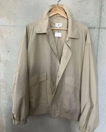 새상품 배송비 포함 H&M 베이지 나일론 자켓 프론트 오픈