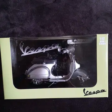 스카이넷 1/12 베스파 Vespa P200E 실버 1978 바이크