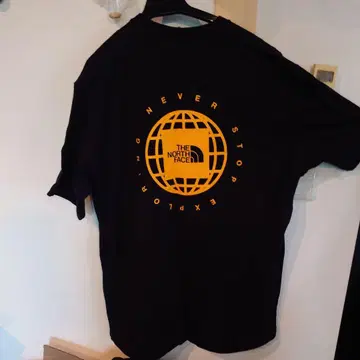 THE NORTH FACE 블랙 티셔츠