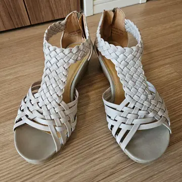 모드 카오리 샌들