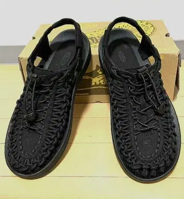 KEEN 킨 UNEEK 유니크 블랙 US7.5 (25.5cm)