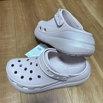새상품 Crocs Shimmer 핑크 크로그 샌들 구하기 어려움 색상