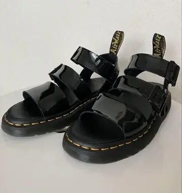 Dr.Martens 닥터마틴 GRYPHON 에나멜 샌들 UK5