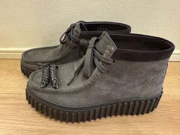 [ emmi x Clarks ] Torhill Moss 그레이 부티