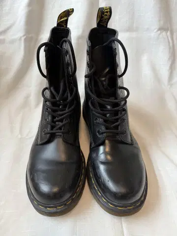 Dr.Martens 8홀 부츠 UK6 (약 25cm)