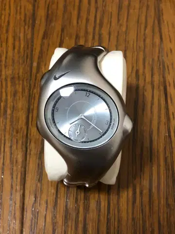 나이키 Nike Triax Limited