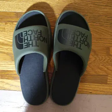THE NORTH FACE 올리브 슬라이드 샌들
