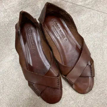 BEARDSLEY CORSA ROMA 9 브라운 가죽 샌들 36