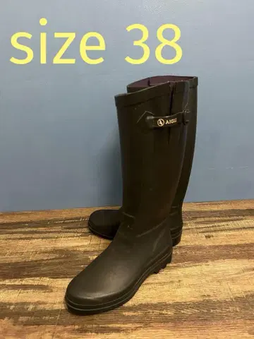 AIGLE 블랙 장화 버클