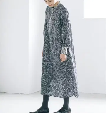 새상품급 북유럽 생활용품점 '생활에 설렘을'을 위한 성인용 패턴 원피스