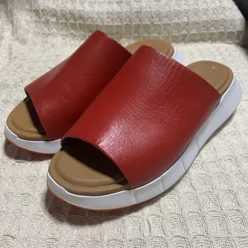 CLERGERIE 빨간색 가죽 샌들