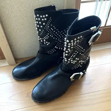 스터드 장식 블랙 엔지니어 부츠