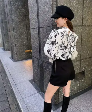 sheller 페인트 플라워 백 리본 블라우스