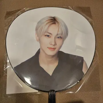 WALK THE LINE IN JP POPUP 부채 정원