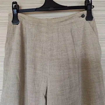 요건 레일 면 실크 베이지 색상 넉넉한 팬츠 바바구리 하자 있음
