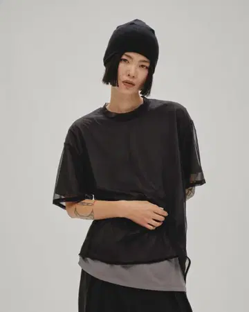 오늘의 반소매 시어 티셔츠 블랙