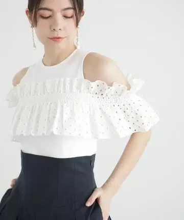23SS JILL STUART 코튼 자수 도킹 상의