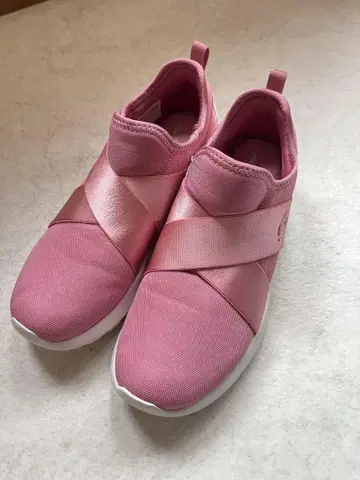 스케쳐스 스니커즈 23.5cm