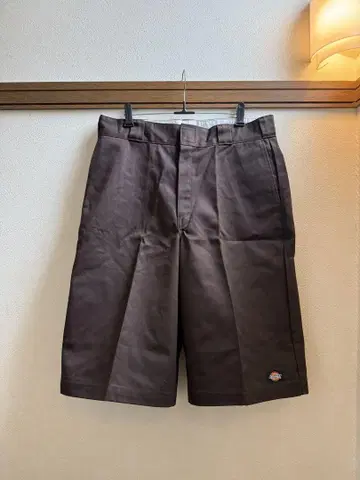 Dickies 브라운 하프 팬츠 loosefit