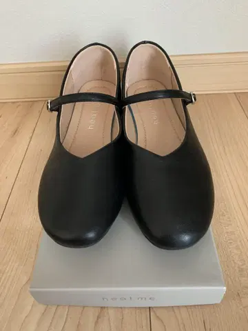 힐미 블랙 스트랩 플랫슈즈