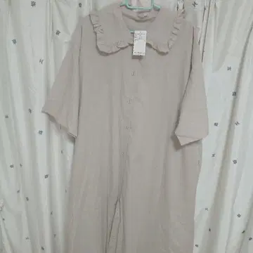 사만사 모스모스 빅 옷깃 원피스 베이지