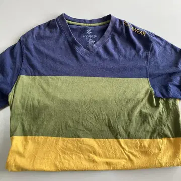 ROCAWEAR 로카웨어 자메이카 라스타 보더 티셔츠