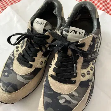 추가! 500엔 할인! Ash 카모플라쥬 스니커즈 스터드 장식