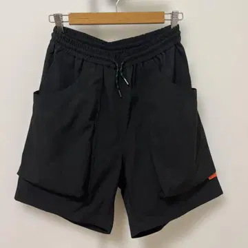 APPLEBUM 블랙 숏팬츠