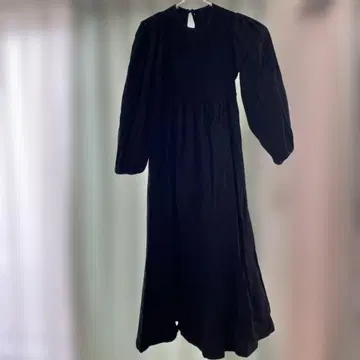 어반 리서치 블랙 롱 원피스