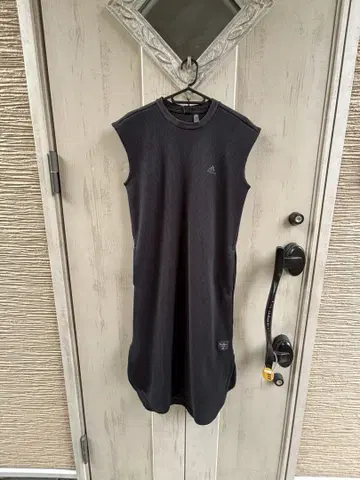 adidas 슬리브리스 롱 원피스 M 블랙