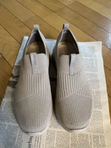 스케쳐스 24cm