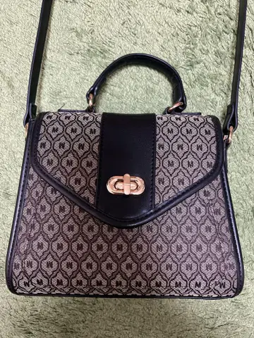 moussy 숄더백