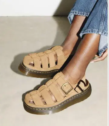 Summer Sale [ Dr. Martens ] WRENLIE 샌들