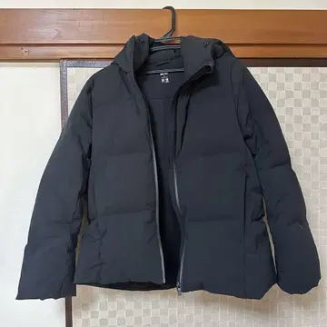 블랙 다운 자켓 후드 부착