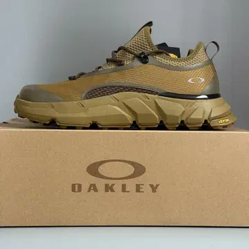 OAKLY Light Shield US 10 28cm 스니커즈 오클리