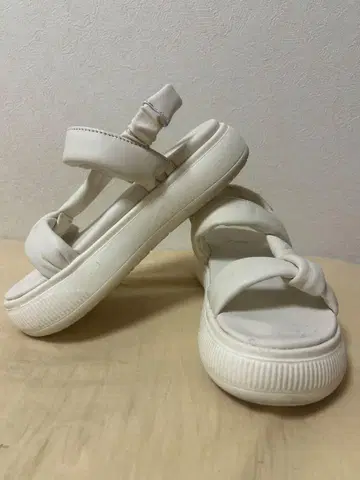 Puma 썸머 샌들 여성 화이트