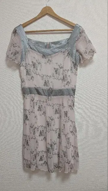 CREA 프렌치 슬리브 쉬폰 원피스
