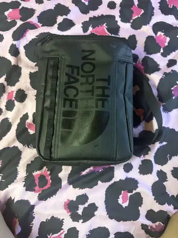 THE NORTH FACE 숄더백 다크 그린