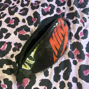 Nike 숄더백 블랙/오렌지