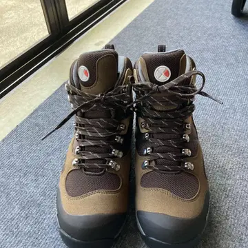 캐러밴 하이컷 등산화 브라운